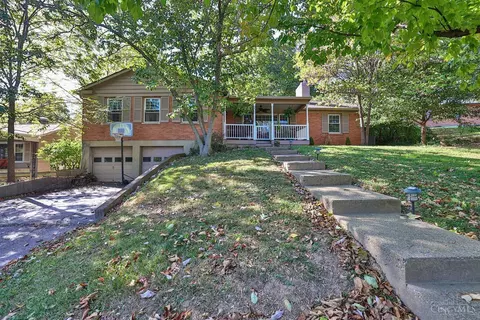 7329 Commonwealth Dr, Cincinnati, OH 45224