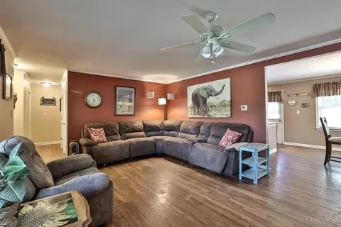 7329 Commonwealth Dr, Cincinnati, OH 45224 photo 5