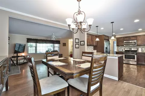 7329 Commonwealth Dr, Cincinnati, OH 45224 photo 9
