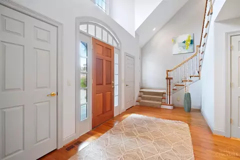 20 Hampton Ln, Cincinnati, OH 45208 photo 7