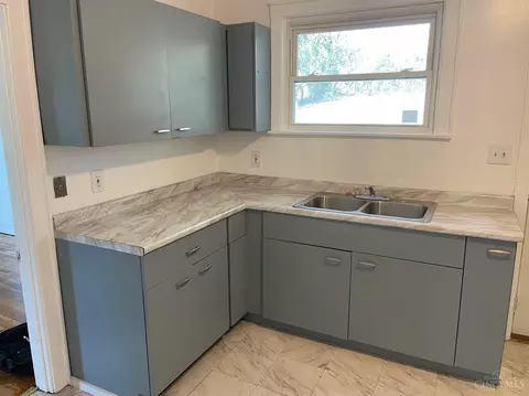 2690 Shaffer, Cincinnati, OH 45211 photo 10