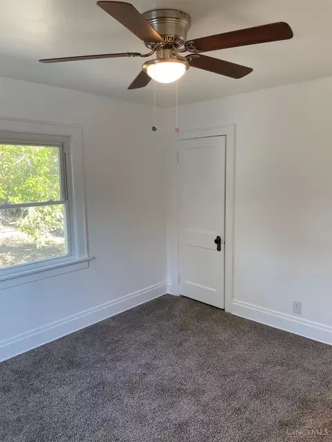 2690 Shaffer, Cincinnati, OH 45211 photo 16
