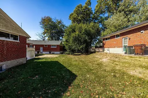 796 Mayjo Ct, Cincinnati, OH 45224 photo 9