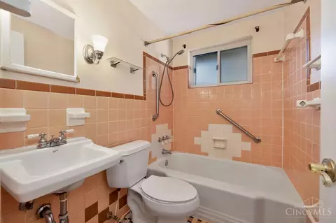 796 Mayjo Ct, Cincinnati, OH 45224 photo 22