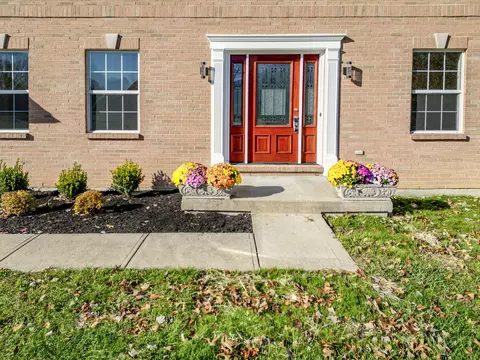 3727 Maplebrooke, Amelia, OH 45102 photo 2