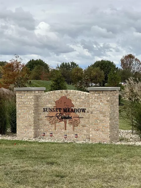 432 Maple Pt, Wilmington, OH 45177