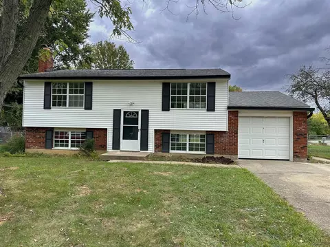 4556 Eldywood Ln, Batavia, OH 45103