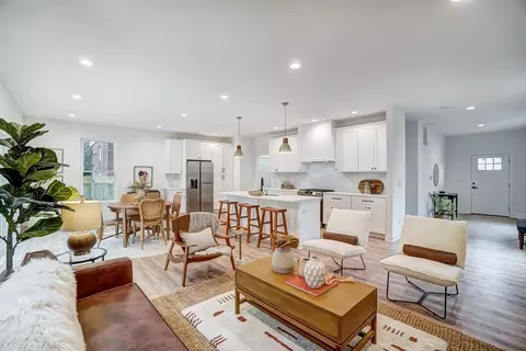 6908 Roe, Cincinnati, OH 45227 photo 5