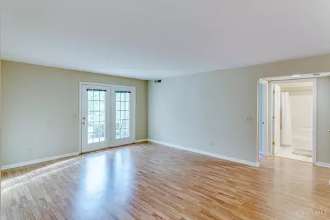 825 Neeb Rd #2, Cincinnati, OH 45233 photo 8