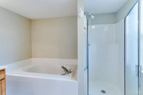 825 Neeb Rd #2, Cincinnati, OH 45233 photo 24