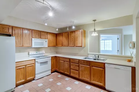 825 Neeb Rd #2, Cincinnati, OH 45233 photo 15