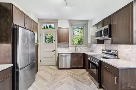 3523 Bevis Ave, Cincinnati, OH 45207 photo 5