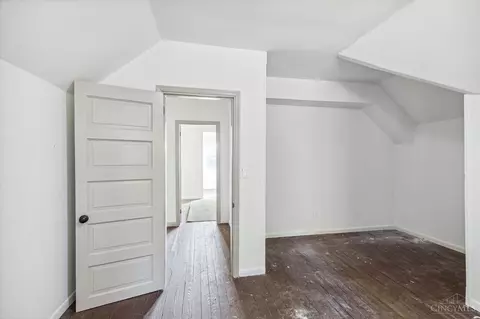 3523 Bevis Ave, Cincinnati, OH 45207 photo 29