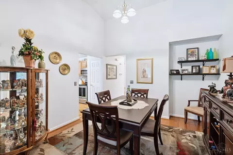 5113 N Bnd, Cincinnati, OH 45211 photo 14