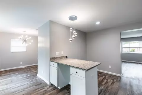 8778 Venus Ln, Cincinnati, OH 45231 photo 13