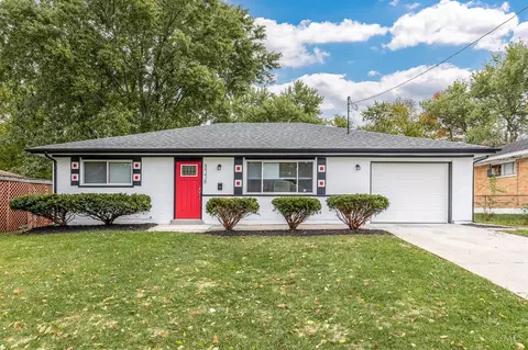 8778 Venus Ln, Cincinnati, OH 45231