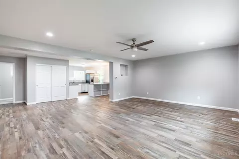 8778 Venus Ln, Cincinnati, OH 45231 photo 6