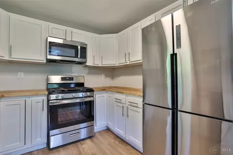 8875 Planet Dr, Cincinnati, OH 45231 photo 25
