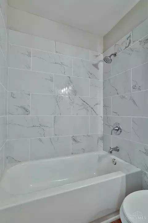 8875 Planet Dr, Cincinnati, OH 45231 photo 28