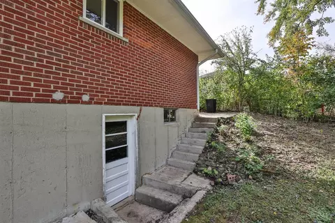 8875 Planet Dr, Cincinnati, OH 45231 photo 24