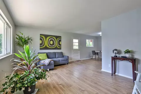 8875 Planet Dr, Cincinnati, OH 45231 photo 4