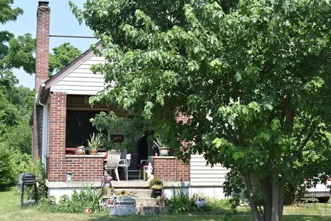 8331 Curzon, Cincinnati, OH 45216