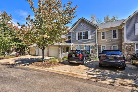 5305 Cooper Rd #F, Montgomery, OH 45242