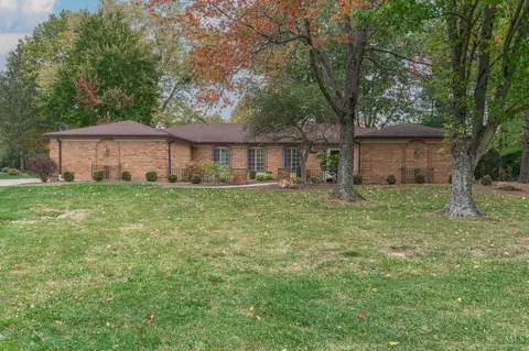 8976 Deep Frst, Dayton, OH 45458