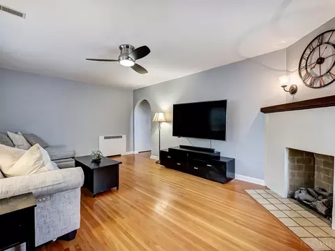3434 Oak View Pl, Cincinnati, OH 45209 photo 3