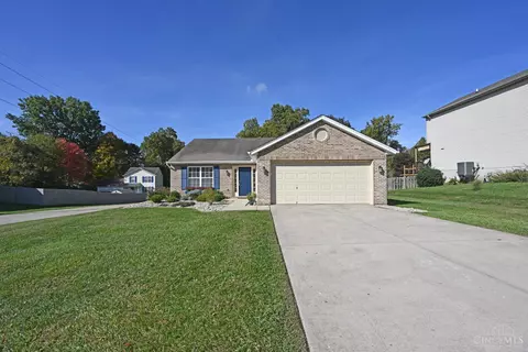 121 Paddle Wheel Dr, New Richmond, OH 45157