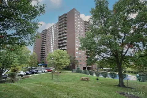 5300 Hamilton #1209, Cincinnati, OH 45224