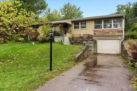 5298 Belclare Rd, Cincinnati, OH 45247
