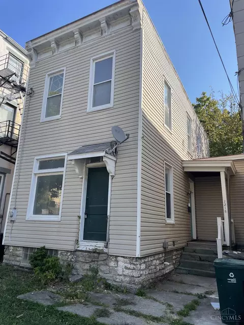 2218 Wheeler St, Cincinnati, OH 45219