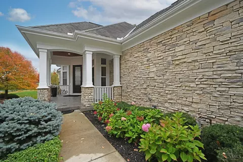890 Pine Vly, Cincinnati, OH 45245 photo 3