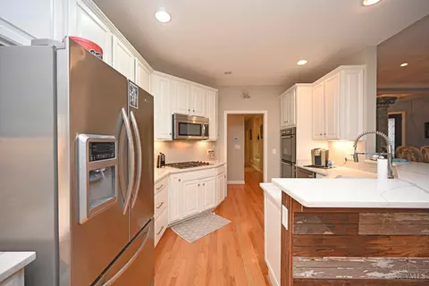 890 Pine Vly, Cincinnati, OH 45245 photo 22