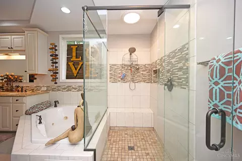 890 Pine Vly, Cincinnati, OH 45245 photo 33