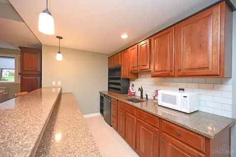 890 Pine Vly, Cincinnati, OH 45245 photo 47