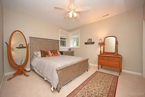 890 Pine Vly, Cincinnati, OH 45245 photo 48