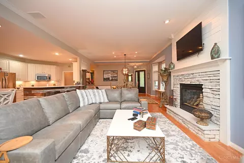 890 Pine Vly, Cincinnati, OH 45245 photo 16