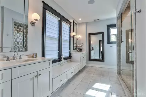 2861 Observatory Ave, Cincinnati, OH 45208 photo 28