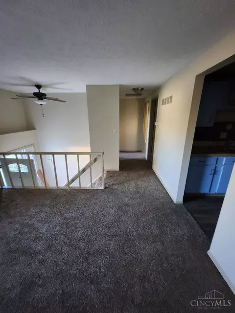 1246 Bellune Dr, Cincinnati, OH 45231 photo 9
