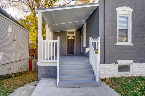 4233 Lowry, Cincinnati, OH 45212 photo 2