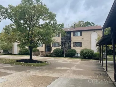 2050 Woodtrail #56, Fairfield, OH 45014