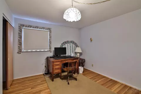 1121 Meadowind, Cincinnati, OH 45231 photo 17