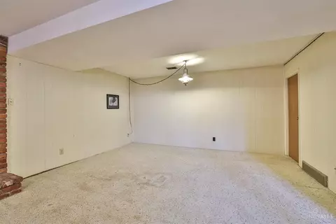 1121 Meadowind, Cincinnati, OH 45231 photo 19