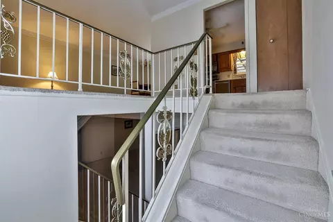 1121 Meadowind, Cincinnati, OH 45231 photo 4
