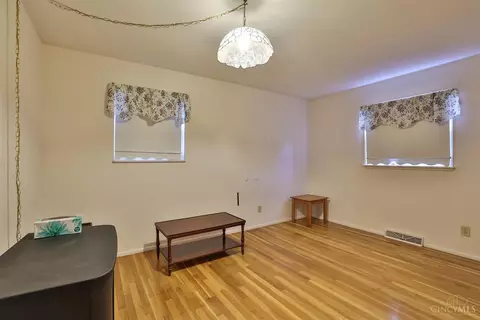 1121 Meadowind, Cincinnati, OH 45231 photo 16