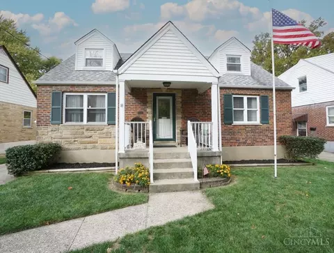 6919 Pin Oak Dr, North College Hill, OH 45239