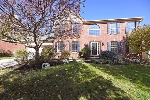 5758 Homecrest Ln, Mason, OH 45040