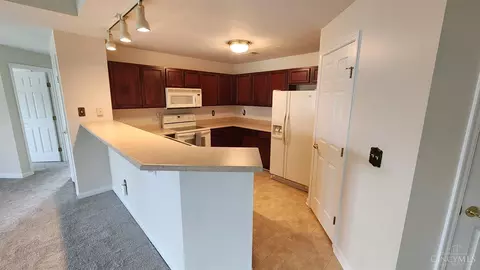 3621 Hazelnut Ct, Cleves, OH 45002 photo 8